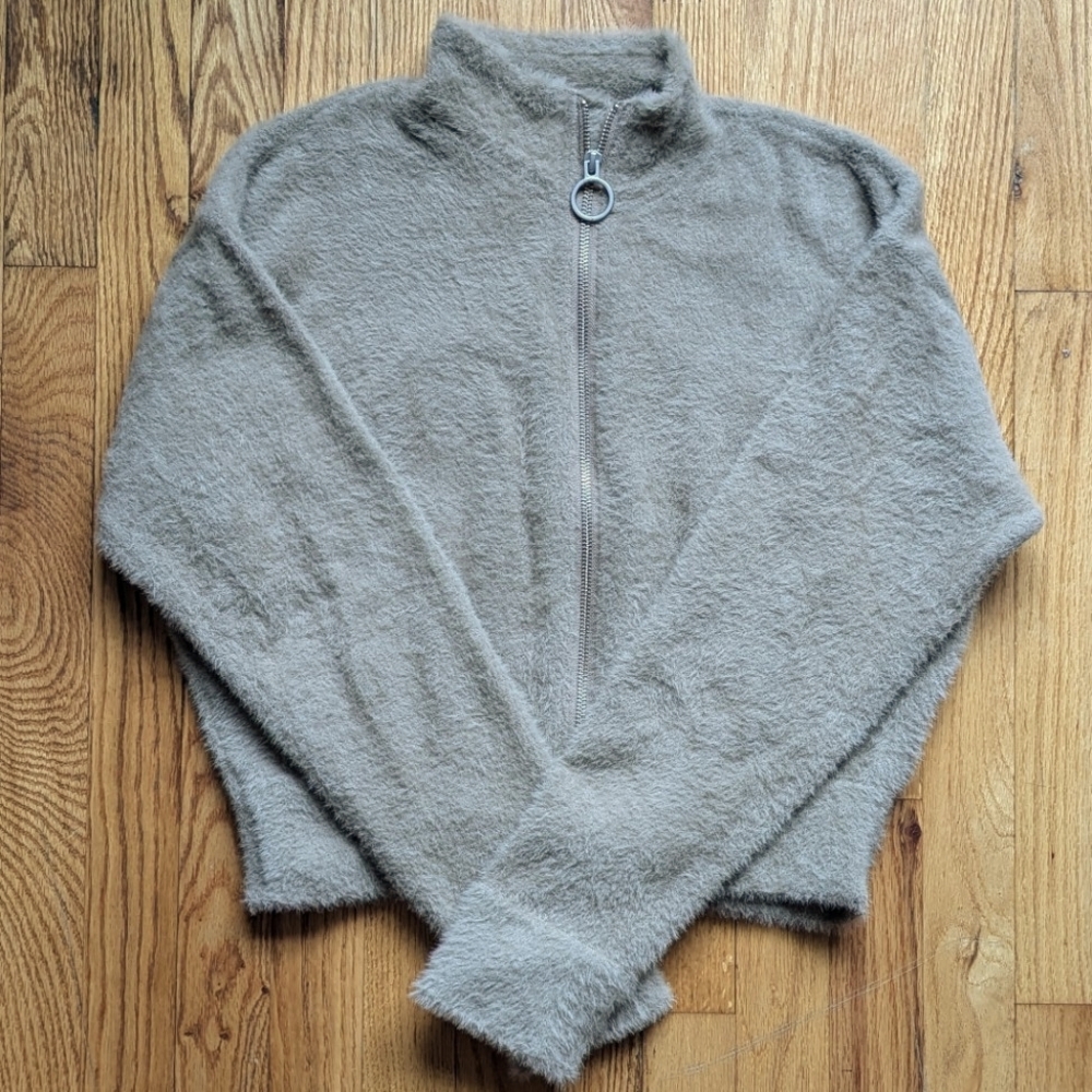 Whitney Simmons Gymshark Eyelash Jacket
